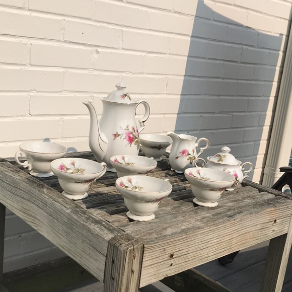 Vintage tea set English rose teapot and teacups china - Picture 5 of 7